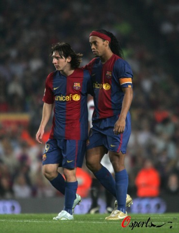 在严格的比 在严格的比